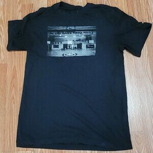 Nike black basketball short sleeve t-shirt size small - EUC